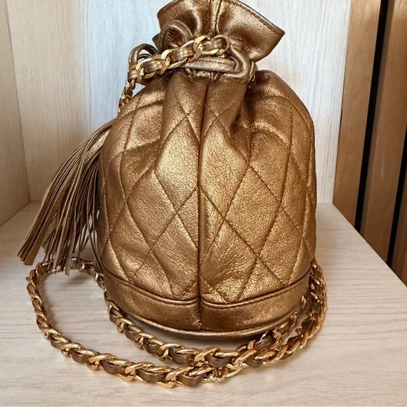 Vintage I Magnin Gold Quilted Drawstring cross body Chain Strap and tassels - Picture 10 of 15